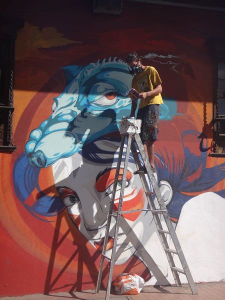 Graffiti Künstler am Werk 