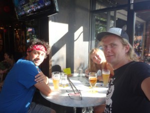 Erfrischung im "The Three Brits Public House"   